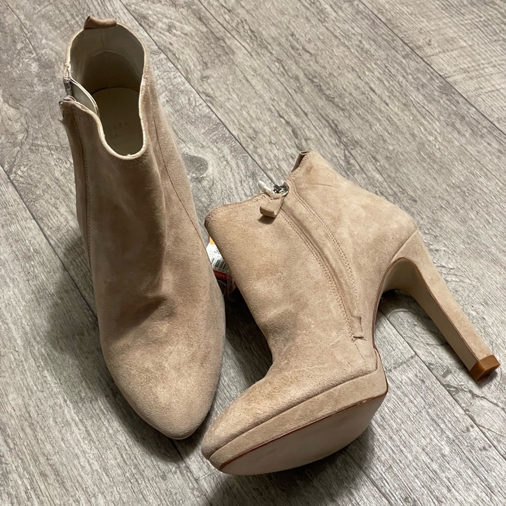 Suede High Heel Ankle Boots / size 36